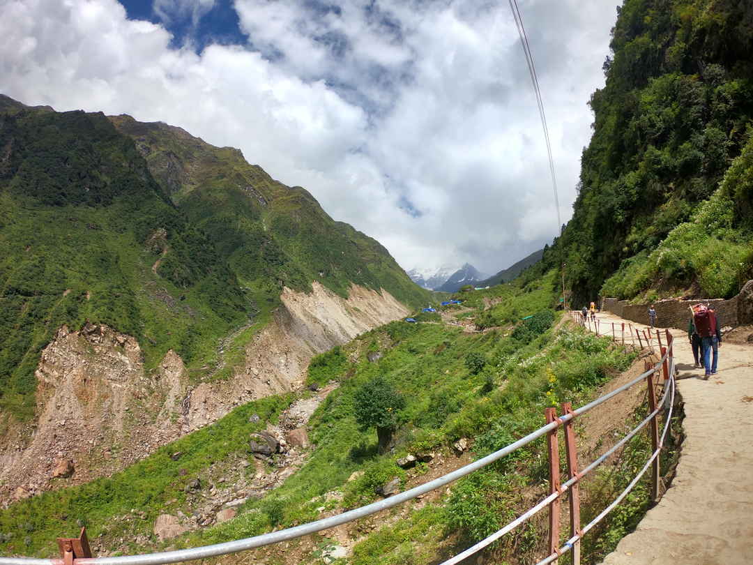 from where kedarnath trek starts