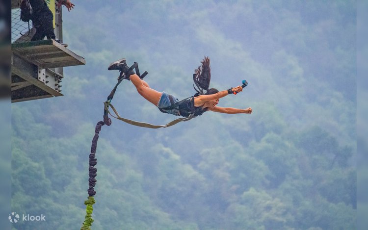 Bunjee Jumping
