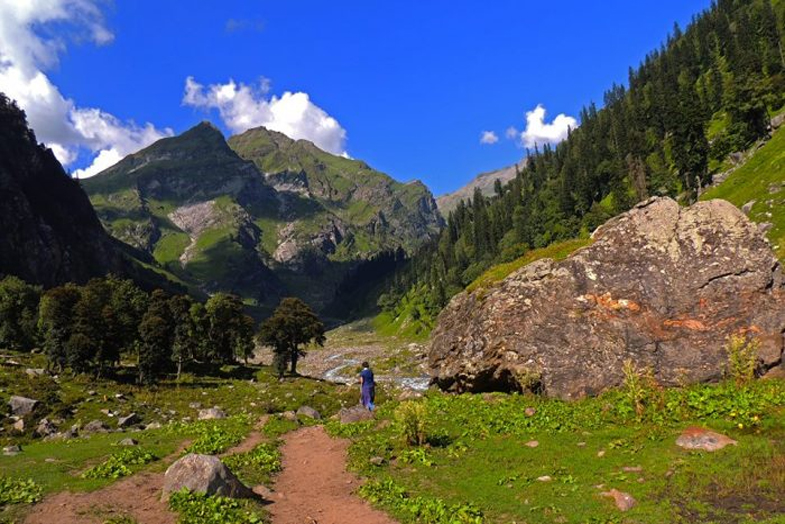 Perfect syncretism of nature and worship (05N-06D)