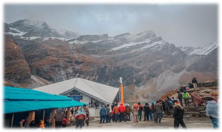 Gurudwara Shri Hemkund Sahib (04N-05D)